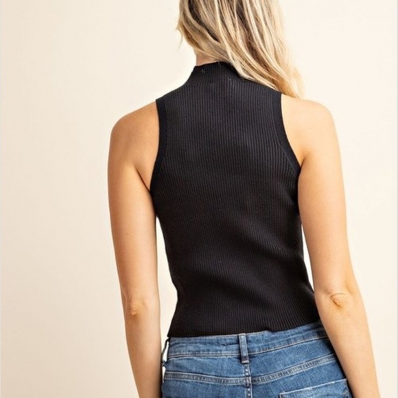 Turtleneck Sleeveless Black Blouse - Picture 4 of 4